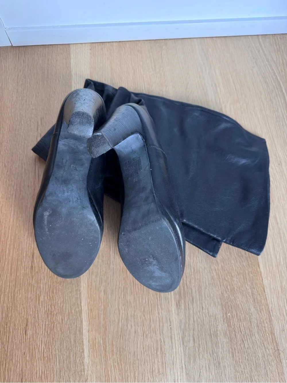 N/A classic black